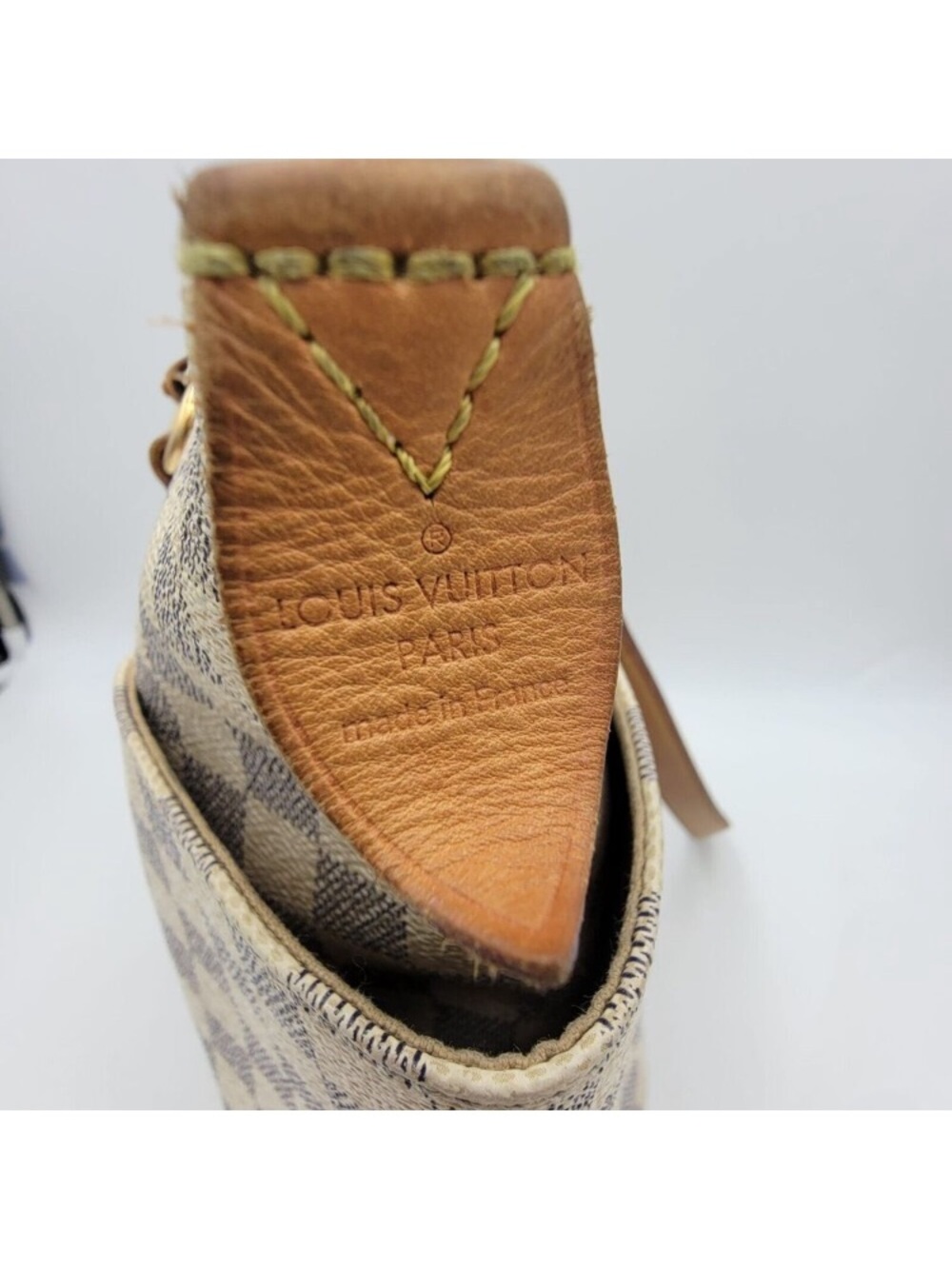 Louis Vuitton Damier Azur shoulder/tote with Tan Leather Trim. Authentic - Picture 12 of 17